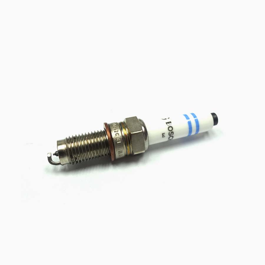 Volkswagen Golf OEM Spark Plug 04e905612C